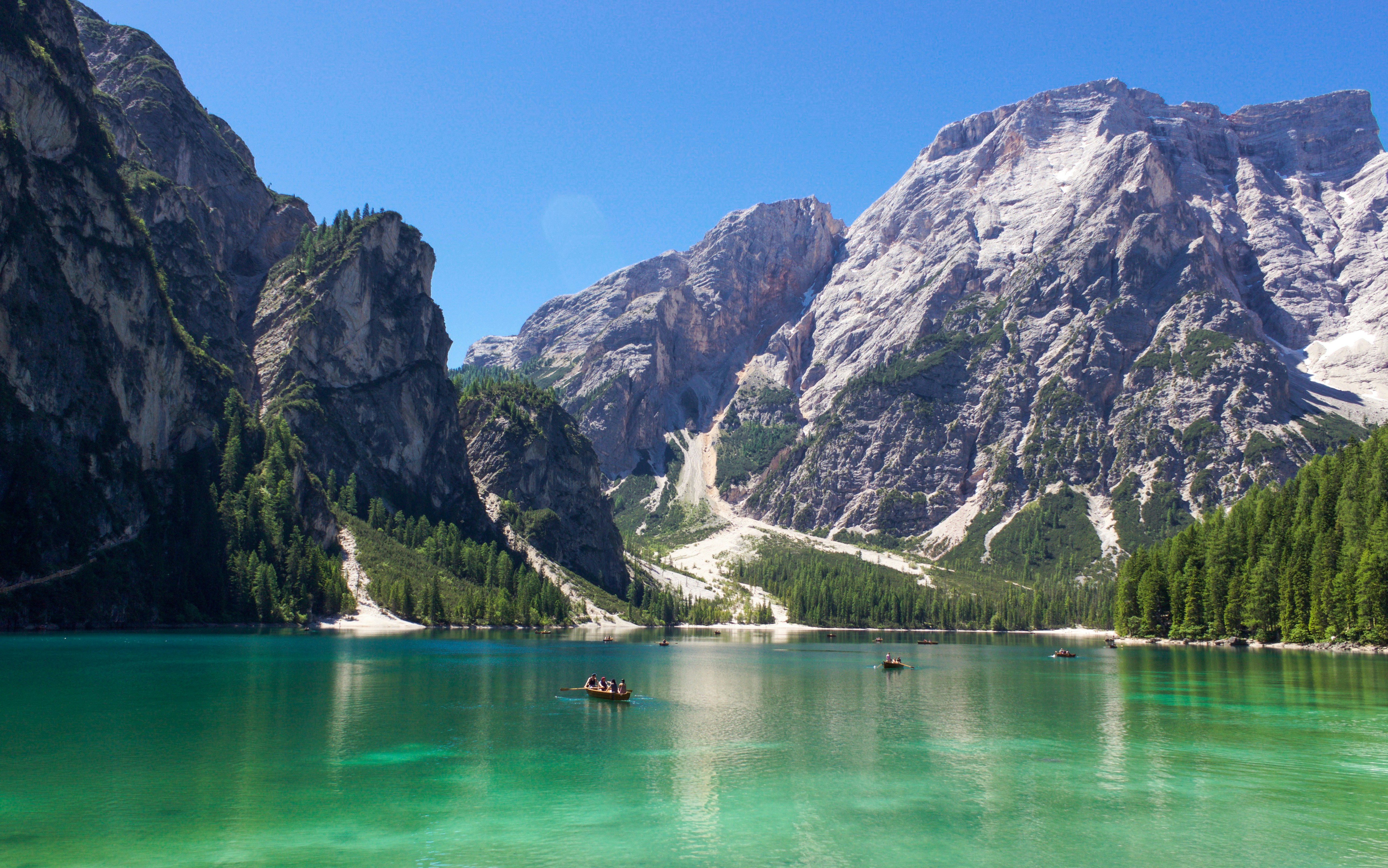 Role clarity and systems thinking are key to effective leadership. This post explores how connecting operational details with strategic vision, balancing stakeholder influence, and fostering trust through delegation can transform both leaders and their organizations.